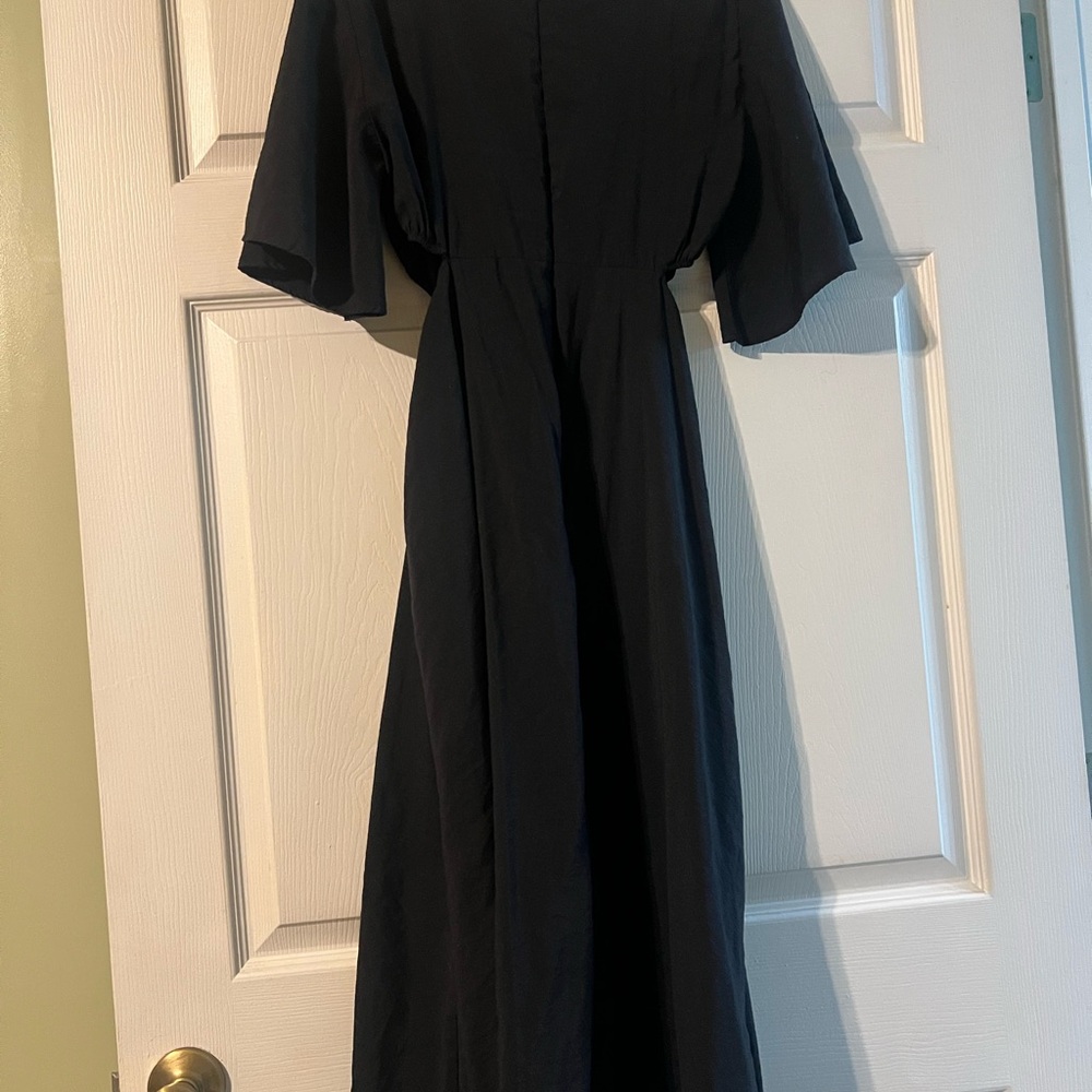 Mango Black V-Neck Maxi Dress with Cinched Ring Waist and cut out - Picture 3 of 3
